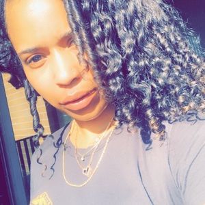 Meet your Posher, Brittany